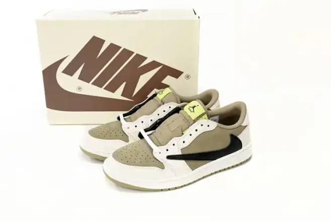 One Kick Travis Scott Golf Air 1 x Jordan Low FZ3124-200 0527